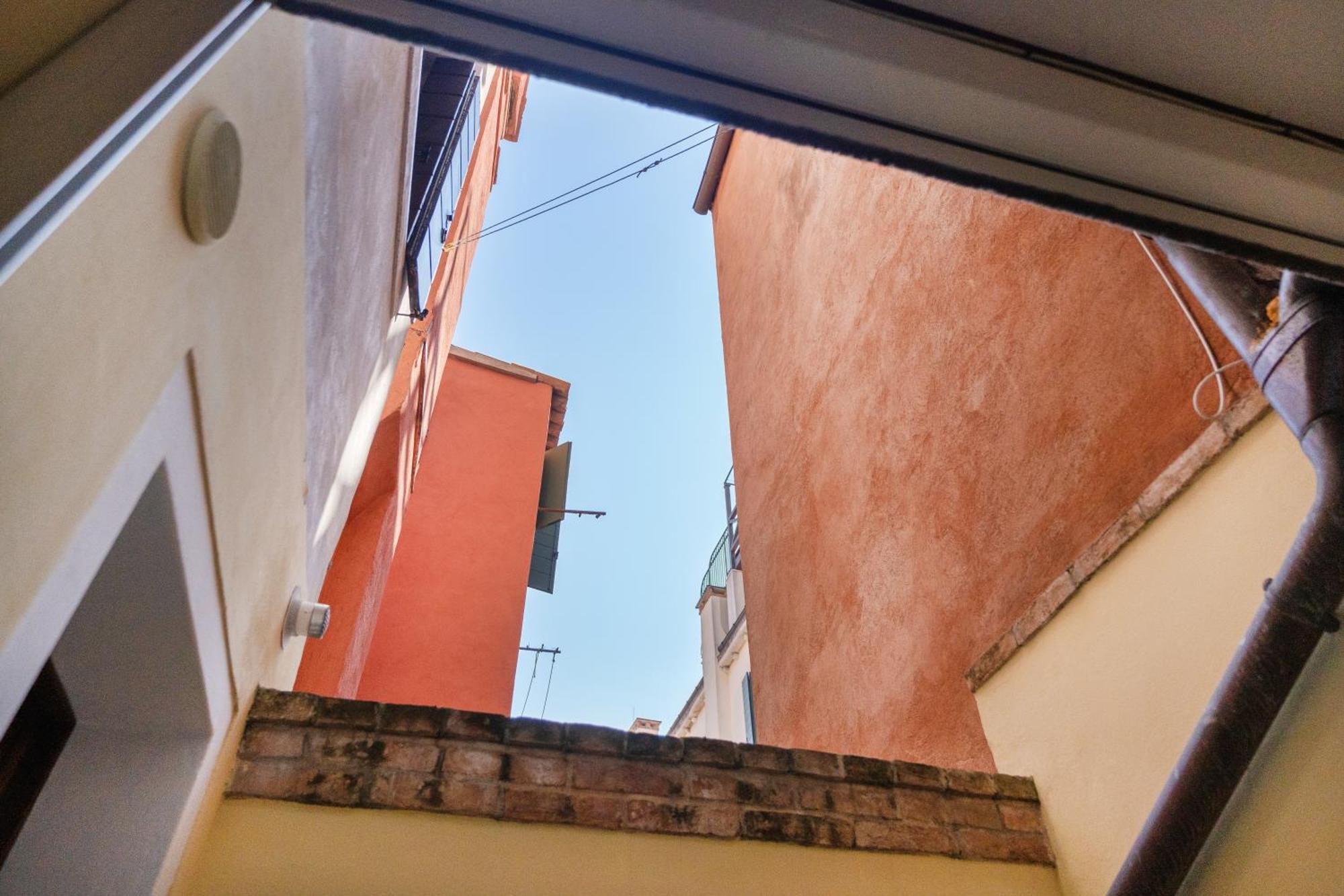 Elegante E Luminoso, Spazio Esterno Privato Venetië Buitenkant foto