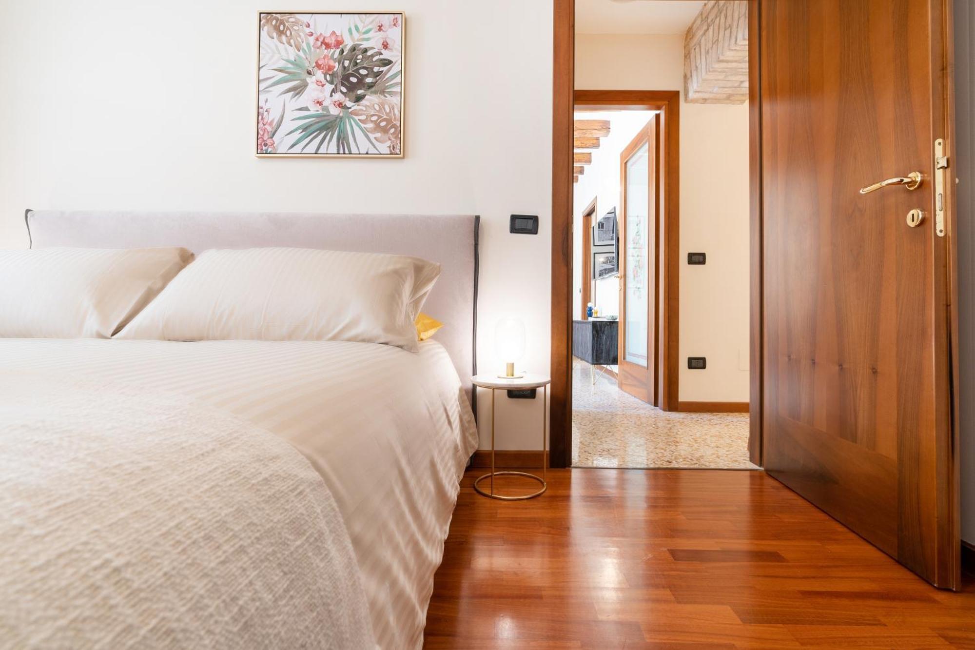 Elegante E Luminoso, Spazio Esterno Privato Venetië Buitenkant foto